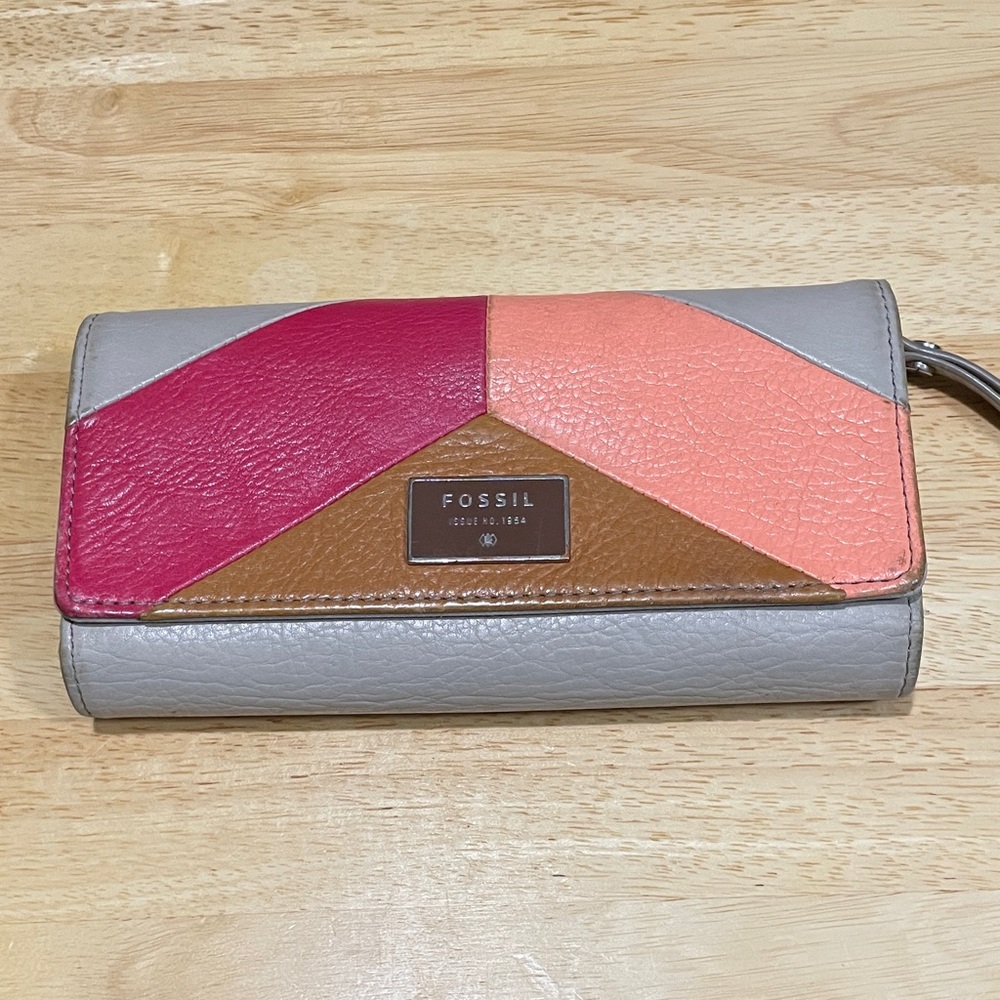 Fossil Women's Pink, Orange, Brown, and Gray Leather Wallet